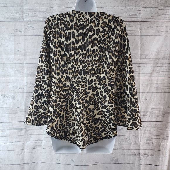 Chicos Womens Top Sz 0 US Small Brown Animal Print Long Sleeve - Picture 4 of 6